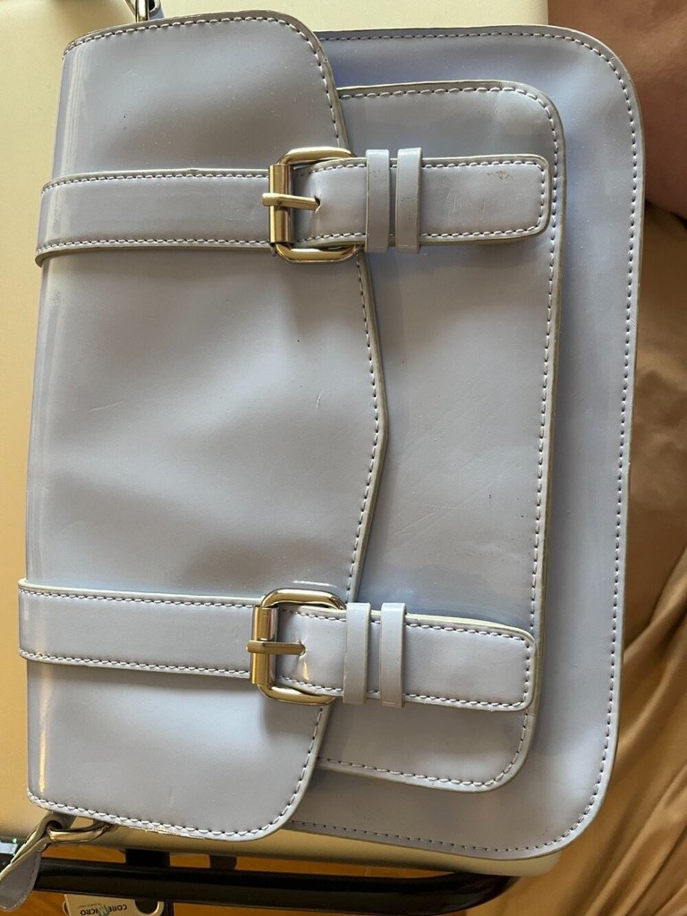 Heys periwinkle pantent leather look purse